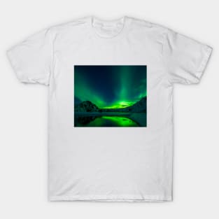 Beautiful northern lights T-Shirt